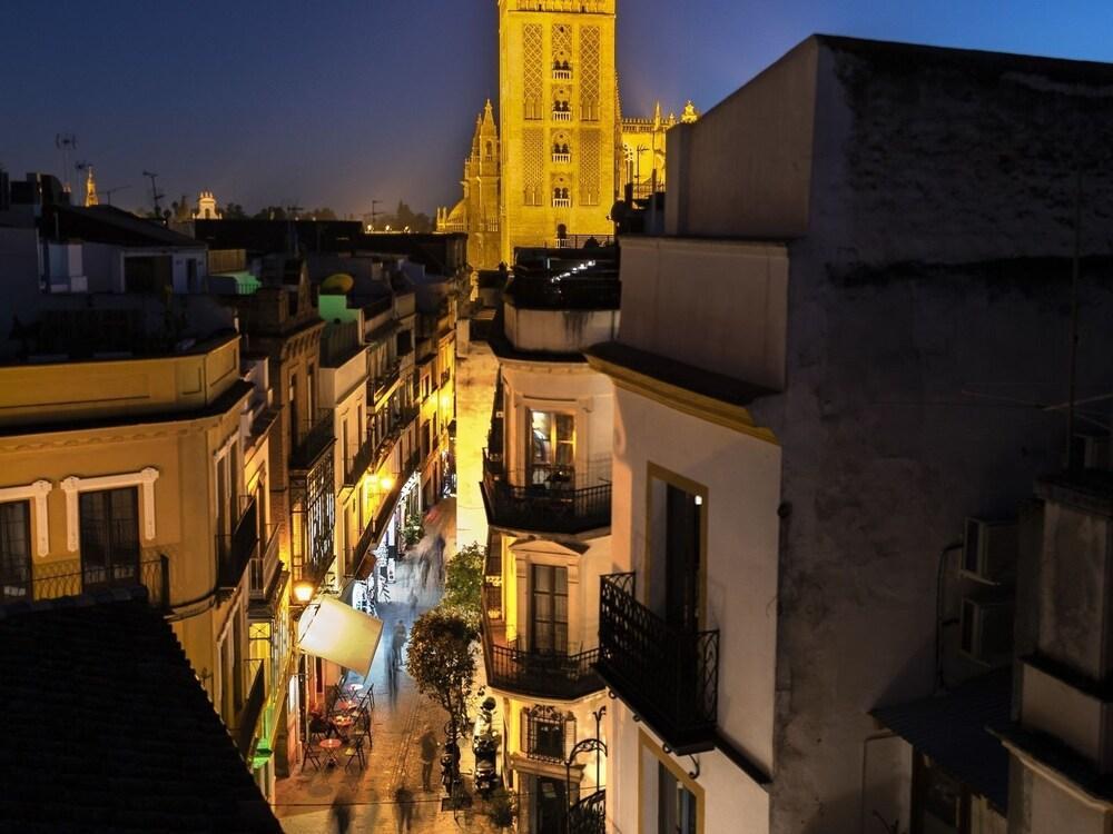 Placentines 5 Seville Exterior photo